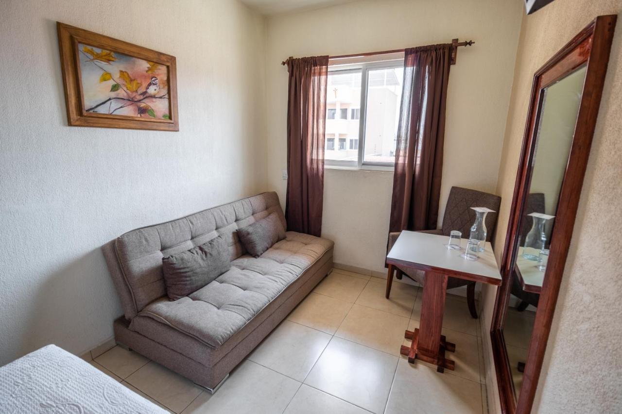 Hotel Casa Garatusa Yuriria Kültér fotó