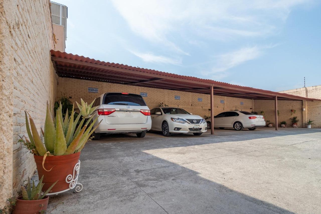 Hotel Casa Garatusa Yuriria Kültér fotó